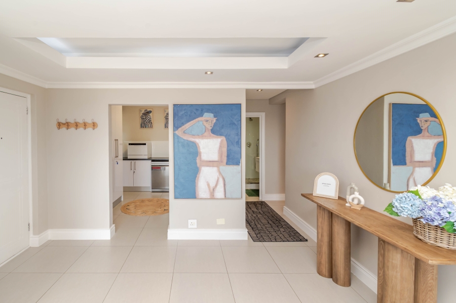 To Let 2 Bedroom Property for Rent in Green Point Western Cape